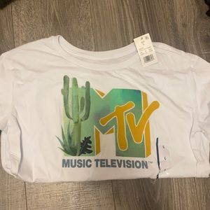 MTV tee size L